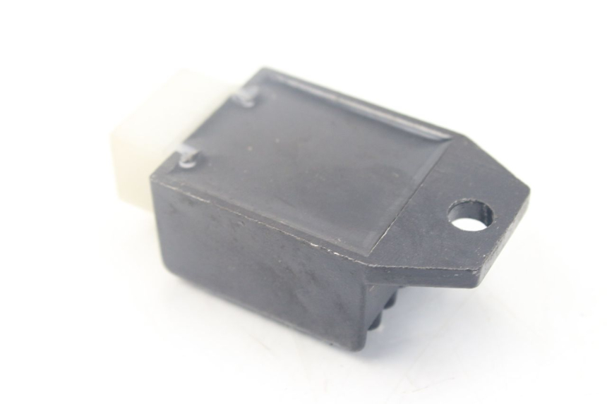 photo de CHARGING REGULATOR JM MOTORS SANTANA 50 (2014 - 2023) - Component detail