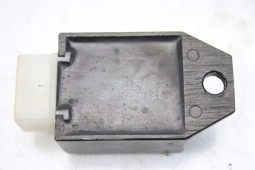 photo de CHARGING REGULATOR JM MOTORS SANTANA 50 (2014 - 2023) - Alternative perspective