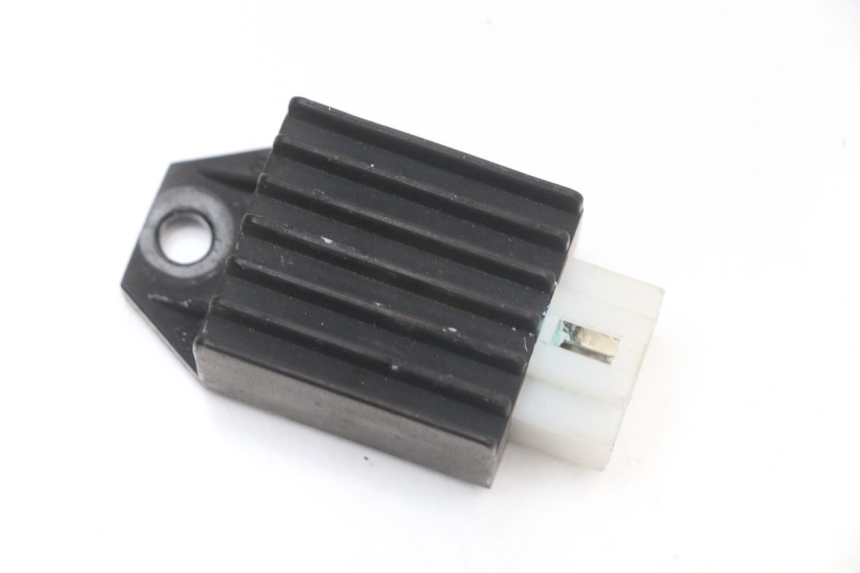 photo de CHARGING REGULATOR JM MOTORS SANTANA 50 (2014 - 2023) - Main view