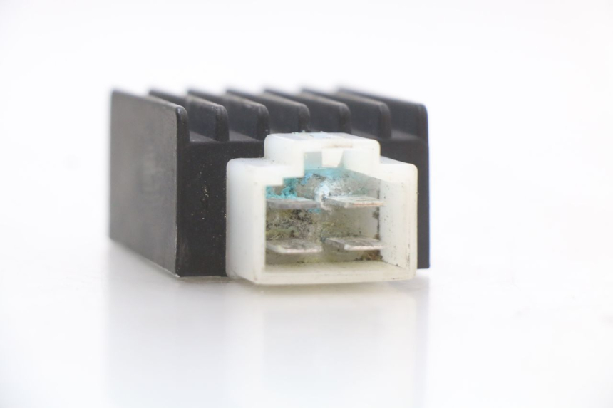 photo de CHARGING REGULATOR JM MOTORS SANTANA 50 (2014 - 2023) - Alternative perspective