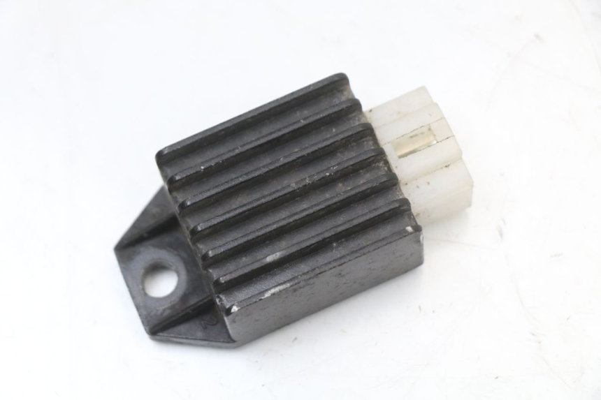 photo de CHARGING REGULATOR JM MOTORS SANTANA 50 (2014 - 2023) - Main view