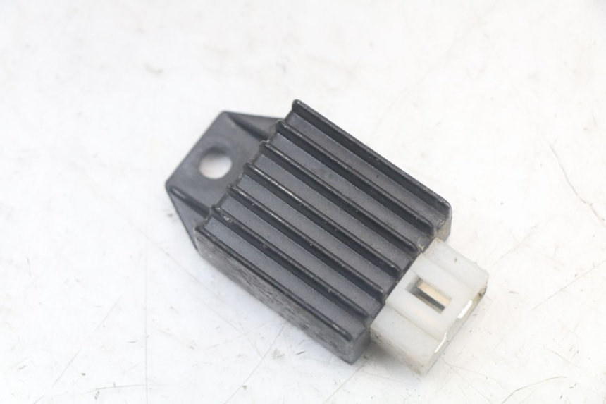 photo de CHARGING REGULATOR JM MOTORS SANTANA 50 (2014 - 2023) - Main view