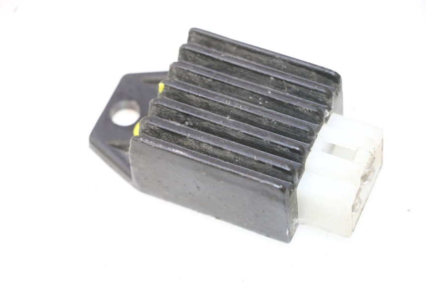 photo de CHARGING REGULATOR JM MOTORS SANTANA 50 (2014 - 2023) - Main view