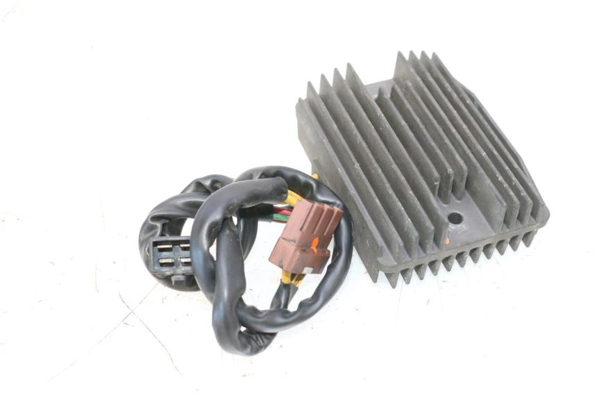 photo de CHARGING REGULATOR PEUGEOT SATELIS COMPRESSOR K15 125 (2006 - 2009) - Alternative perspective