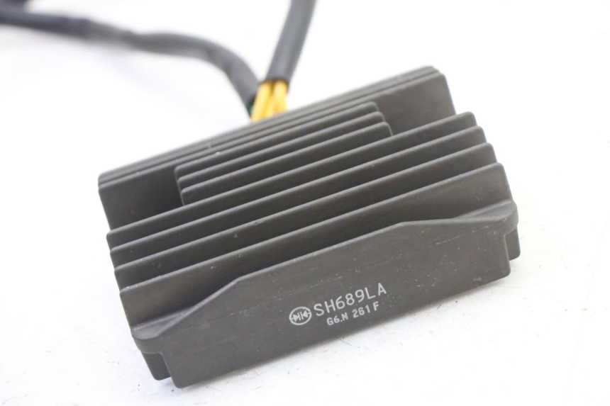 photo de REGULATOR PEUGEOT SATELIS 250 (2006 - 2012) - Zoom on usage condition