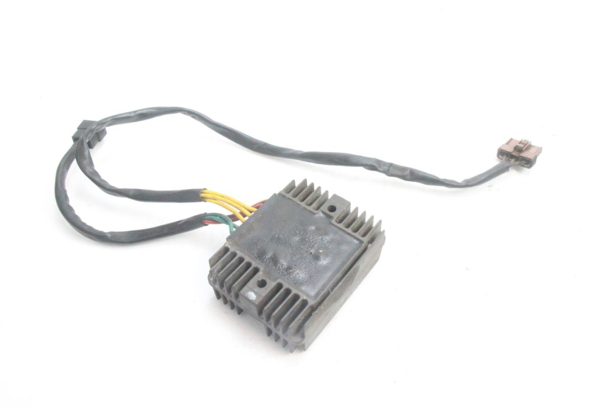 photo de CHARGING REGULATOR PEUGEOT SATELIS 125 (2006 - 2009) - Technical close-up
