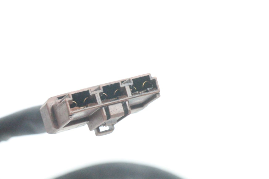 photo de CHARGING REGULATOR PEUGEOT SATELIS 125 (2006 - 2009) - Fixing points details