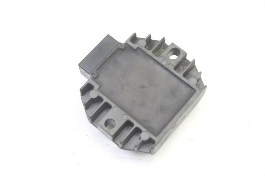 photo de REGULATOR APRILIA SCARABEO GT TOURING 125 (1999 - 2005) - Alternative perspective