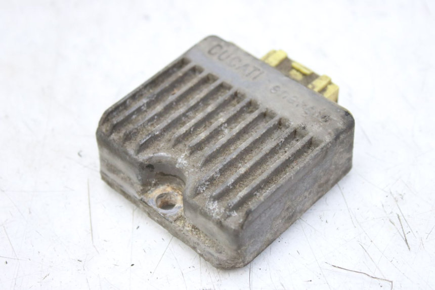 photo de CHARGING REGULATOR APRILIA SCARABEO 100 (2003 - 2012) - Component detail