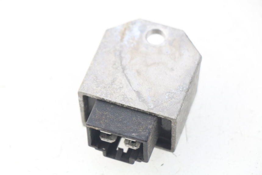 photo de REGULATOR HONDA SJ BALI 50 (1996 - 1999) - Zoom on usage condition