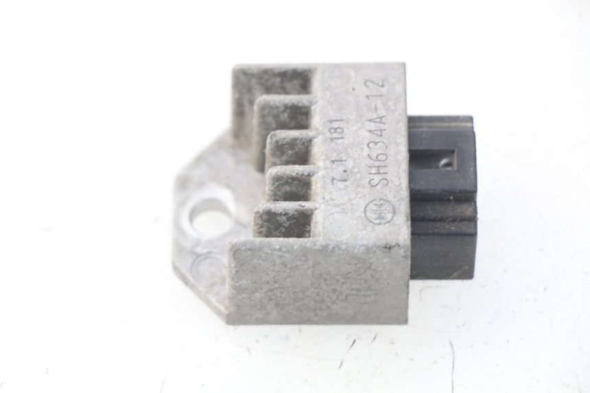 photo de REGULATOR HONDA SJ BALI 50 (1996 - 1999) - Alternative perspective