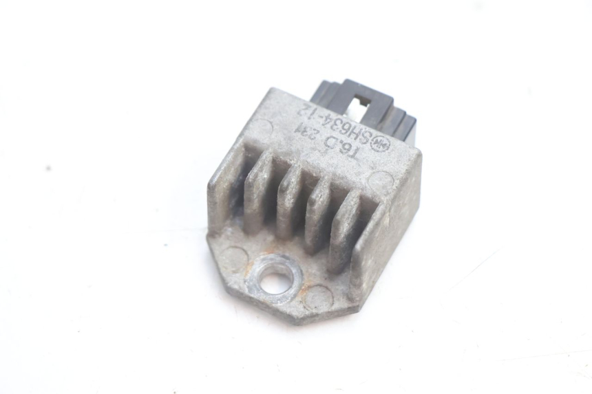photo de REGULATOR PEUGEOT SPEEDFIGHT 2 AC 50 (2000 - 2009) - Component detail