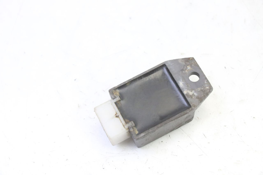 photo de CHARGING REGULATOR PEUGEOT SPEEDFIGHT 3 AIR 50 (2009 - 2015) - Zoom on usage condition