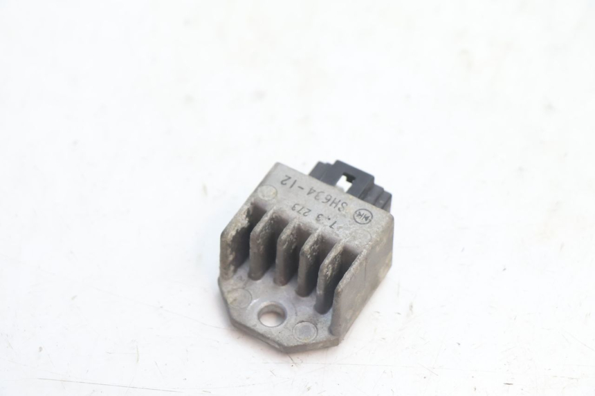 photo de CHARGING REGULATOR PEUGEOT SPEEDFIGHT LC 50 (1996 - 2002) - Component detail