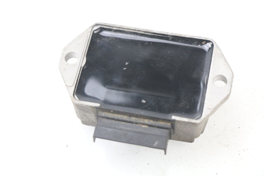 photo de CHARGING REGULATOR APRILIA SR 2T 50 (2012 - 2017) - Zoom on usage condition
