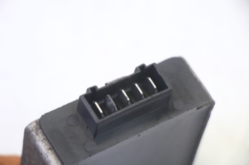 photo de CHARGING REGULATOR APRILIA SR R 2T LC 50 (2018 - 2021) - Alternative perspective