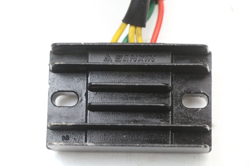 photo de REGULATOR PEUGEOT STREETZONE I 2T 50 (2018 - 2020) - Component detail