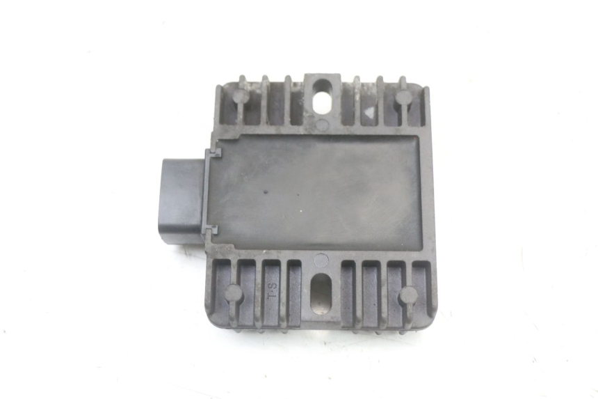 photo de REGULATOR SUZUKI BURGMAN 125 (2018 - 2021) - Technical close-up