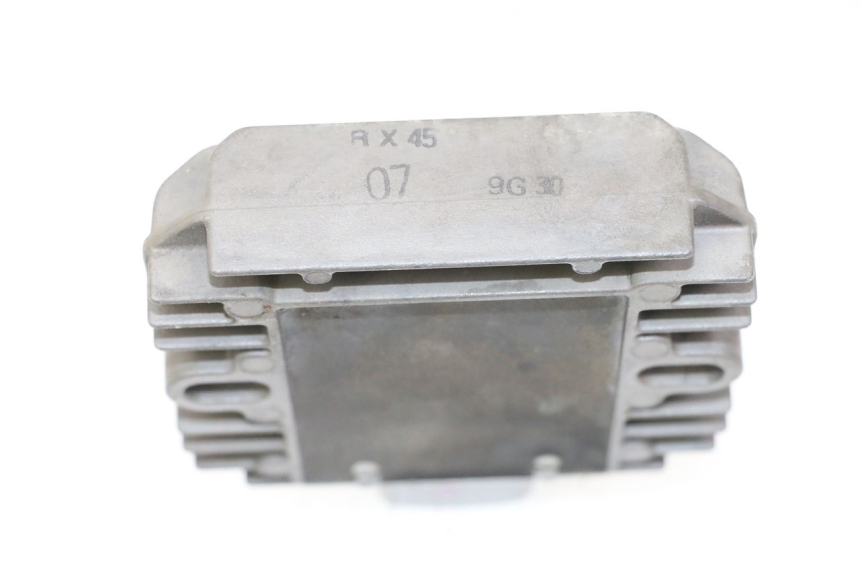 photo de CHARGING REGULATOR SUZUKI BURGMAN 125 (2007 - 2014) - Zoom on usage condition