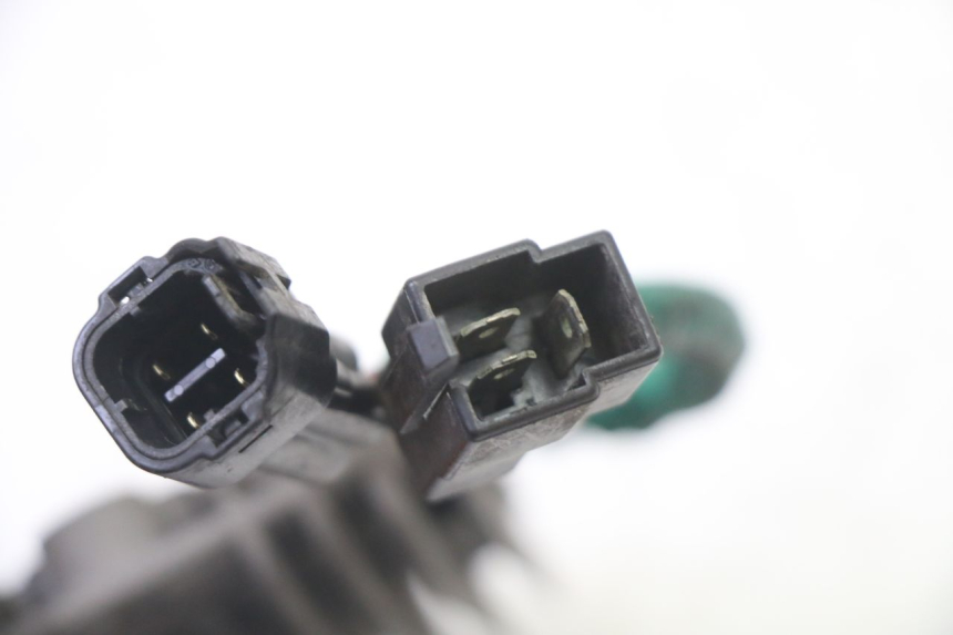 photo de REGULATOR SUZUKI SV S 650 (2003 - 2009) - Distinctive features