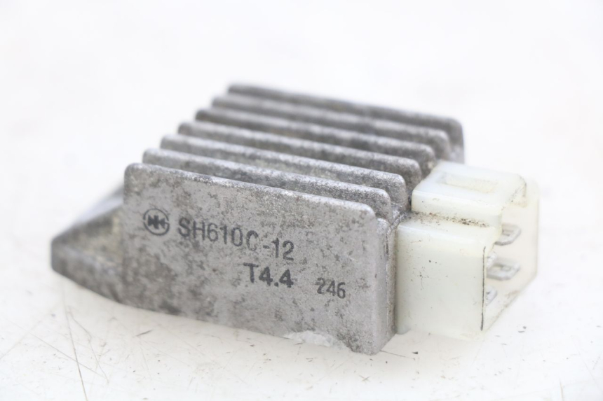 photo de CHARGING REGULATOR PEUGEOT SV 125 (1991 - 1994) - Zoom on usage condition