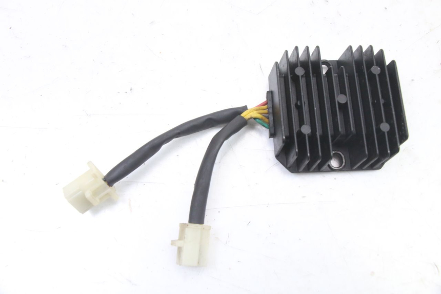 photo de CHARGING REGULATOR SYM FIDDLE 3 III 125 (2014 - 2020) - Component detail