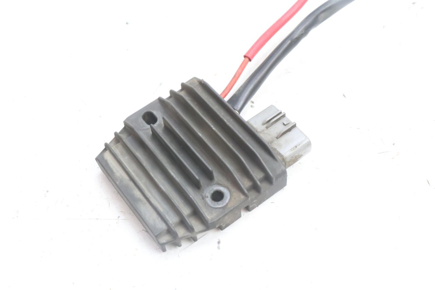 photo de REGULATOR YAMAHA TDM ABS 900 (2002 - 2014) - Alternative perspective