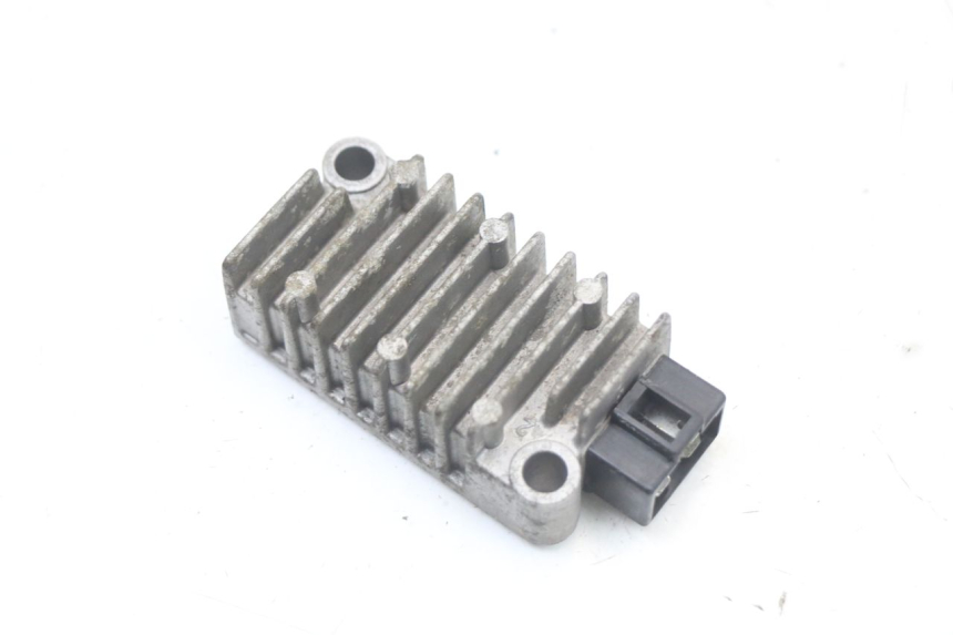 photo de CHARGING REGULATOR YAMAHA TDR DELTABOX 125 (1997 - 2003) - Component detail