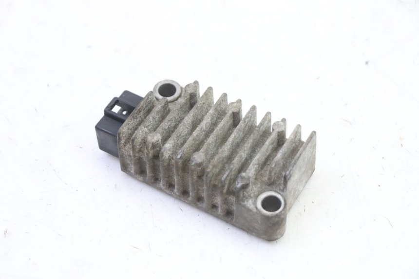 photo de CHARGING REGULATOR YAMAHA TDR DELTABOX 125 (1997 - 2003) - Component detail