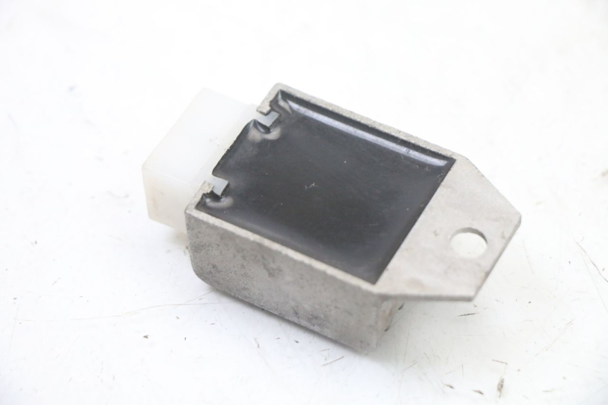 photo de REGULATOR TNT MOTOR ROMA 10' 2T 50 (2011 - 2018) - Alternative perspective