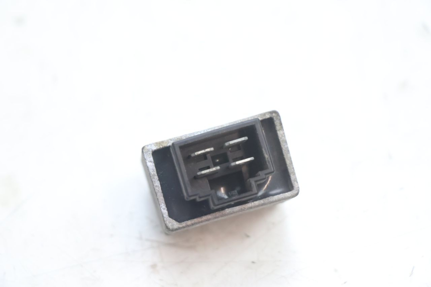 photo de CHARGING REGULATOR PEUGEOT TREKKER 50 (1995 - 2004) - Alternative perspective