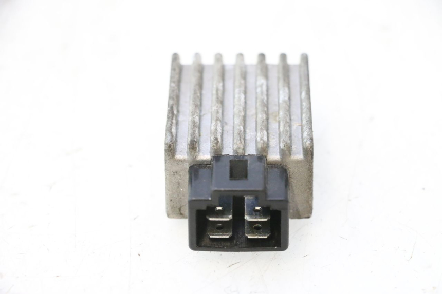 photo de CHARGING REGULATOR PEUGEOT TREKKER 50 (1995 - 2004) - Alternative perspective