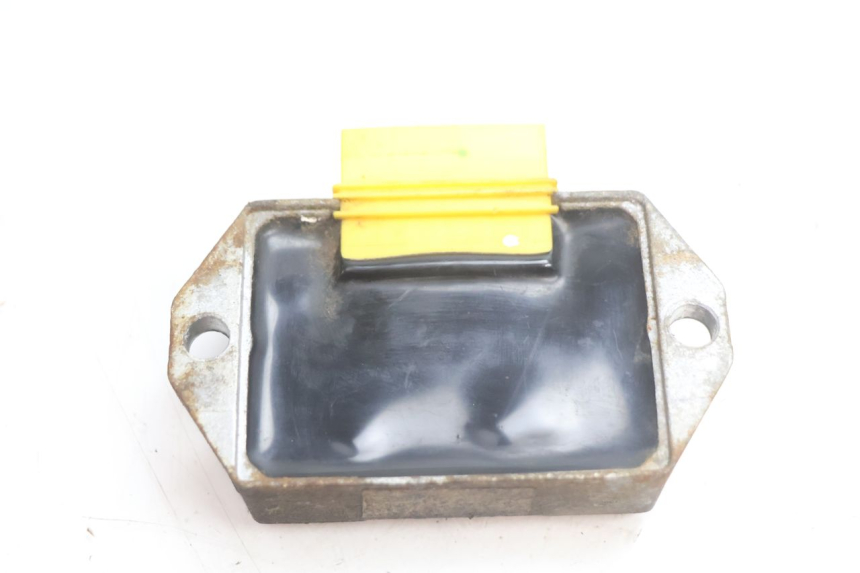 photo de REGULATOR PIAGGIO TYPHOON 50 (2000 - 2009) - Zoom on usage condition