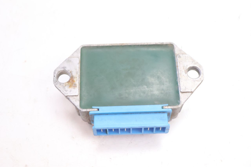 photo de CHARGING REGULATOR PIAGGIO TYPHOON 50 (1993 - 1999) - Alternative perspective