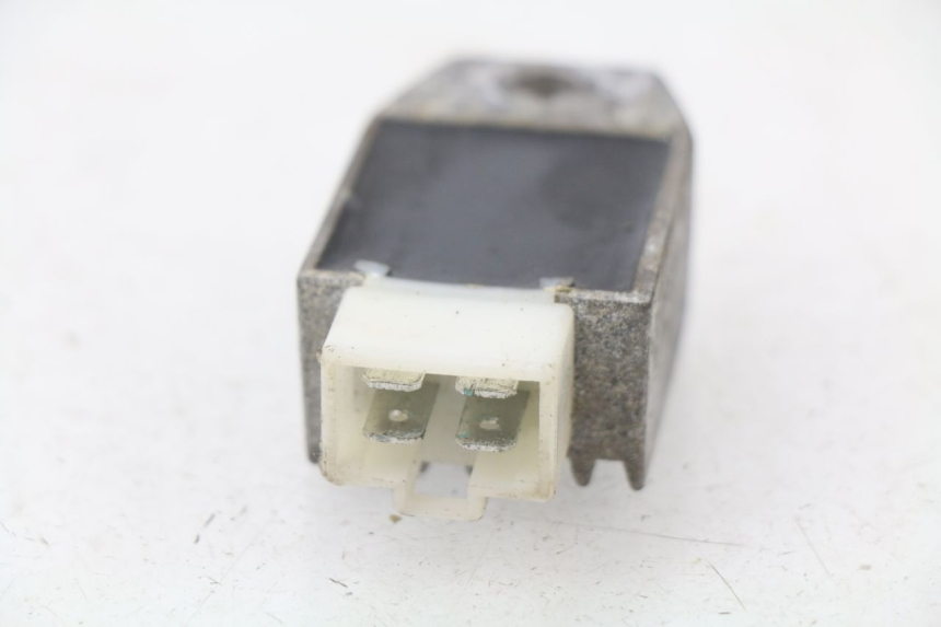 photo de CHARGING REGULATOR PEUGEOT V-CLIC VCLIC 50 (2007 - 2013) - Zoom on usage condition