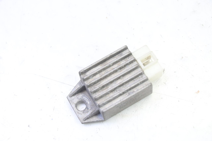 photo de CHARGING REGULATOR PEUGEOT V-CLIC VCLIC 50 (2007 - 2013) - Main view
