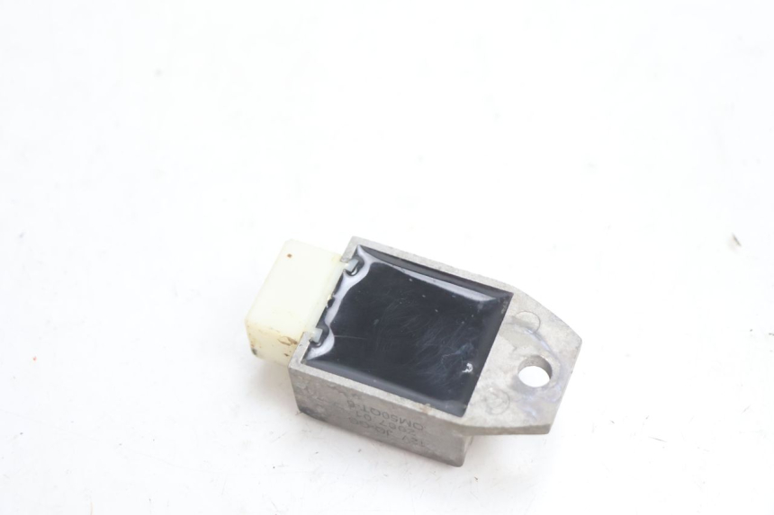 photo de CHARGING REGULATOR PEUGEOT V-CLIC VCLIC 50 (2007 - 2013) - Alternative perspective