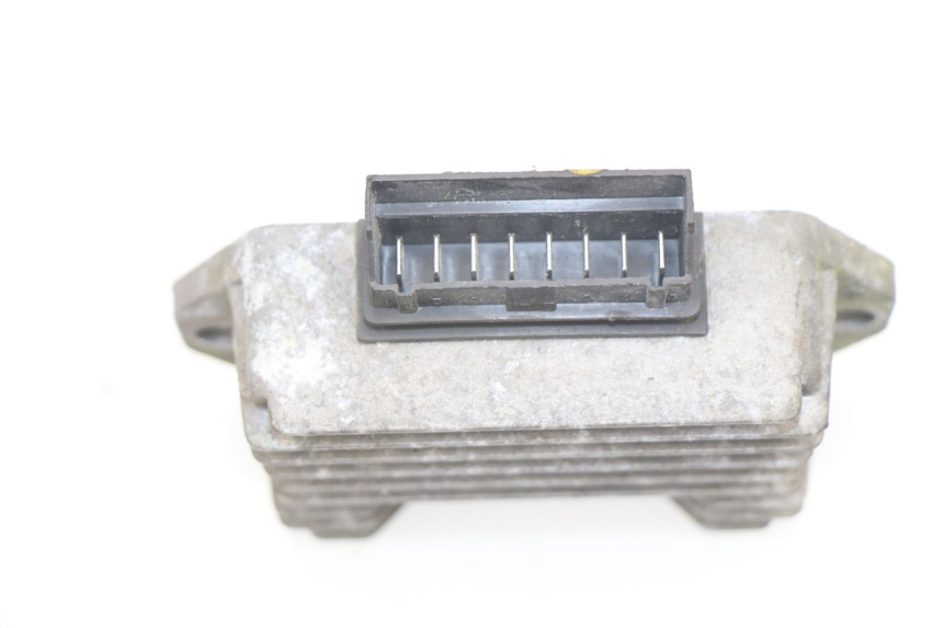 photo de CHARGING REGULATOR PIAGGIO VESPA LX 2T 50 (2005 - 2013) - Alternative perspective