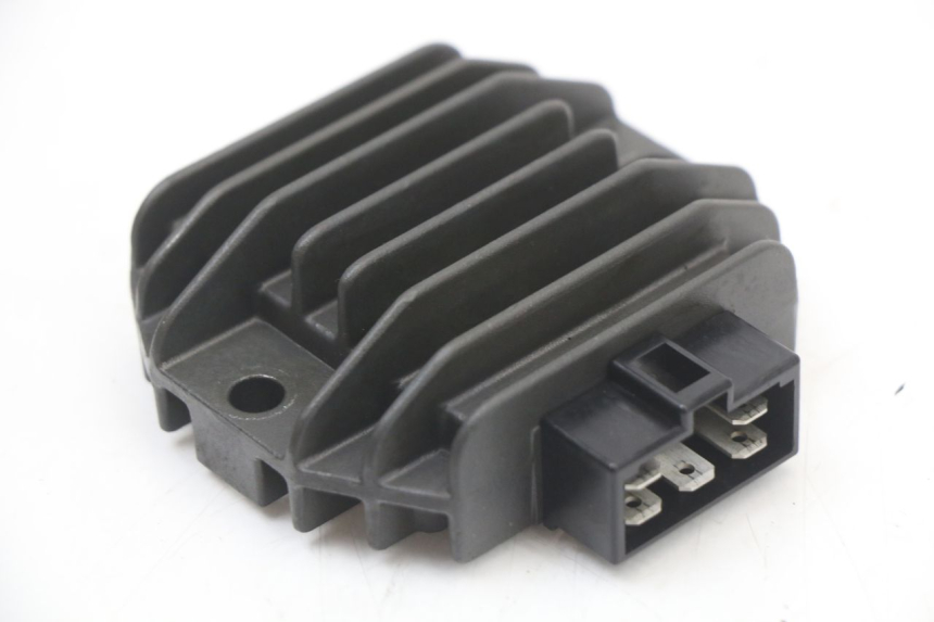 photo de CHARGING REGULATOR PIAGGIO VESPA LX 125 (2005 - 2010) - Main view