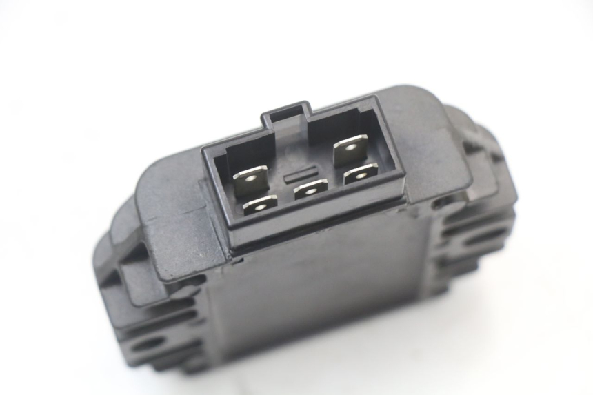 photo de CHARGING REGULATOR PIAGGIO VESPA LX 125 (2005 - 2010) - Component detail
