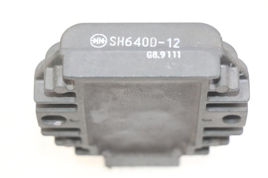 photo de CHARGING REGULATOR PIAGGIO VESPA LXV 125 (2006 - 2009) - Zoom on usage condition