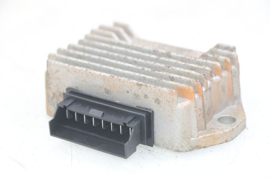 photo de CHARGING REGULATOR PIAGGIO VESPA S 2T 50 (2007 - 2014) - Main view