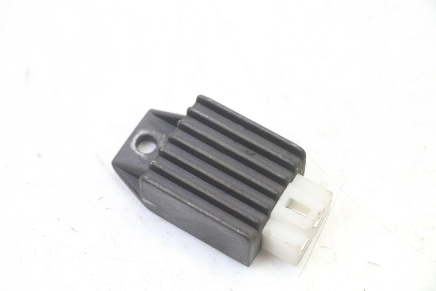 photo de CHARGING REGULATOR PEUGEOT VIVACITY NEW 2T 50 (2008 - 2017) - Main view