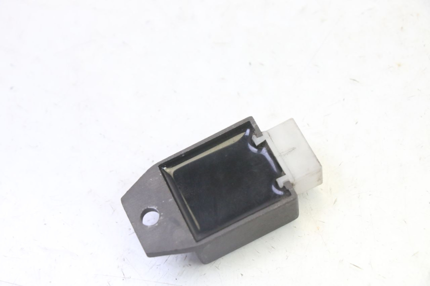 photo de CHARGING REGULATOR PEUGEOT VIVACITY NEW 2T 50 (2008 - 2017) - Zoom on usage condition