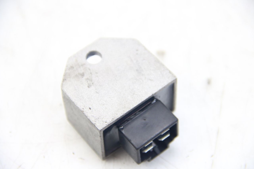 photo de CHARGING REGULATOR PEUGEOT VIVACITY NEW 4T 50 (2008 - 2017) - Zoom on usage condition