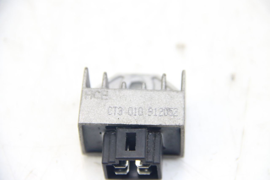 photo de CHARGING REGULATOR PEUGEOT VIVACITY NEW 4T 50 (2008 - 2017) - Alternative perspective