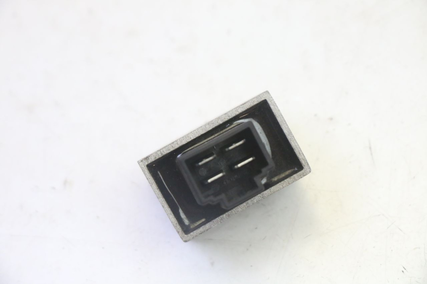 photo de CHARGING REGULATOR PEUGEOT VIVACITY NEW 4T 50 (2008 - 2017) - Zoom on usage condition