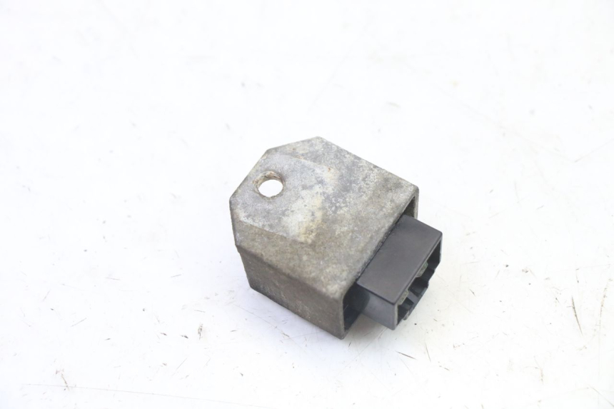 photo de CHARGING REGULATOR PEUGEOT VIVACITY 50 (2004 - 2009) - Alternative perspective