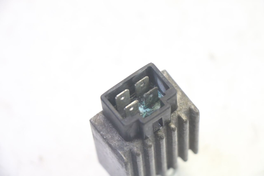 photo de REGULATOR PEUGEOT VIVACITY 100 (1999 - 2008) - Technical close-up