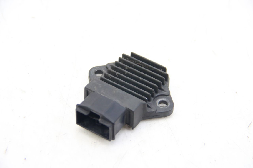 photo de CHARGING REGULATOR HONDA VT C SHADOW 125 (1999 - 2007) - Component detail